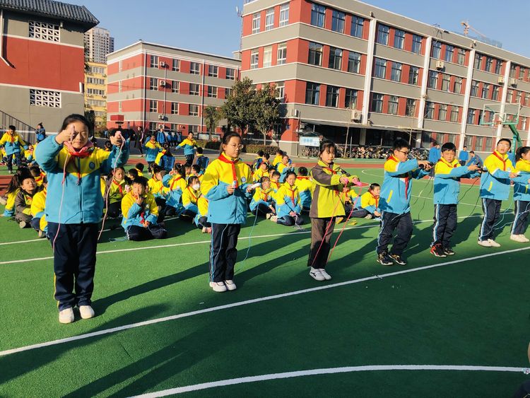 “雙減”動(dòng)態(tài)|咸陽(yáng)高新一中小學(xué)部五年級(jí)跳繩大賽剪影